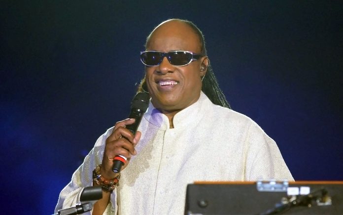 Stevie-Wonder-Performs-New-Songs-First-In-15-Years